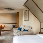 Hilton Ξενοδοχείο 5*