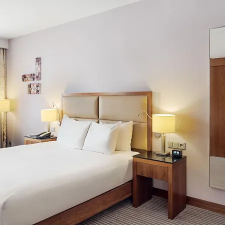 Hilton Hotel 5*