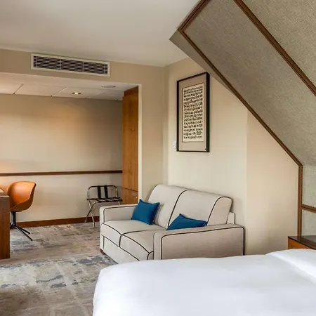 Hilton Hotel 5*